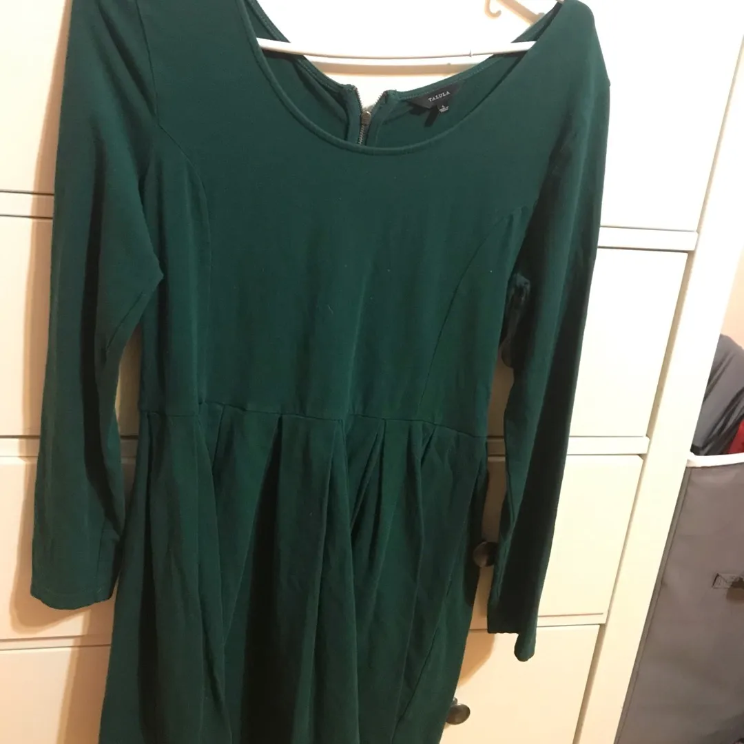 Green Dress photo 1