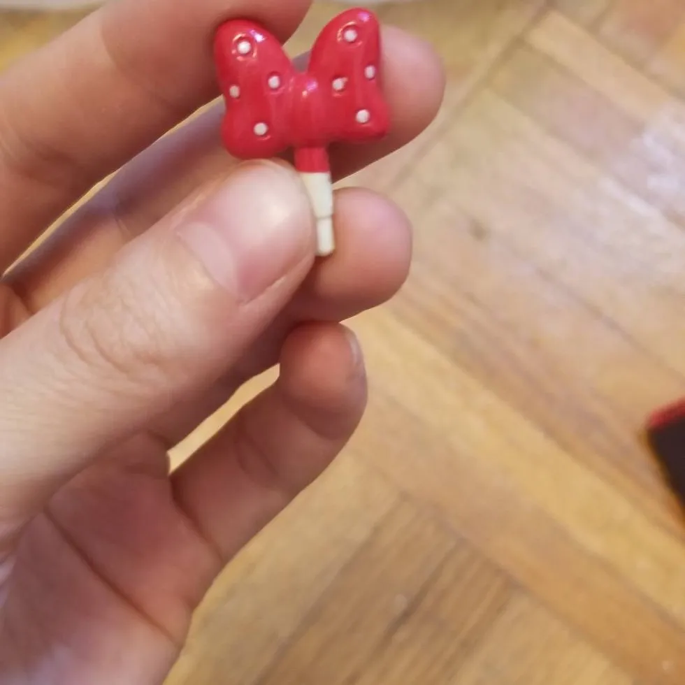 "Minnie Mouse" bow phone charm photo 1