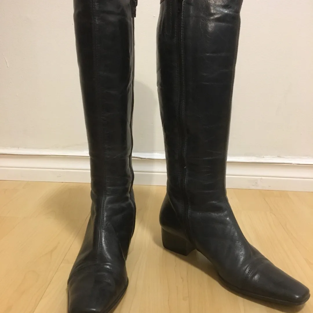Blue Leather Boots Size 38 / 7.5-8 photo 1