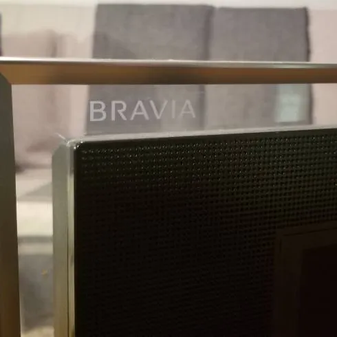 Sony Bravia XBR-Series KDL-46XBR5 46-Inch 1080p LCD HDTV photo 1