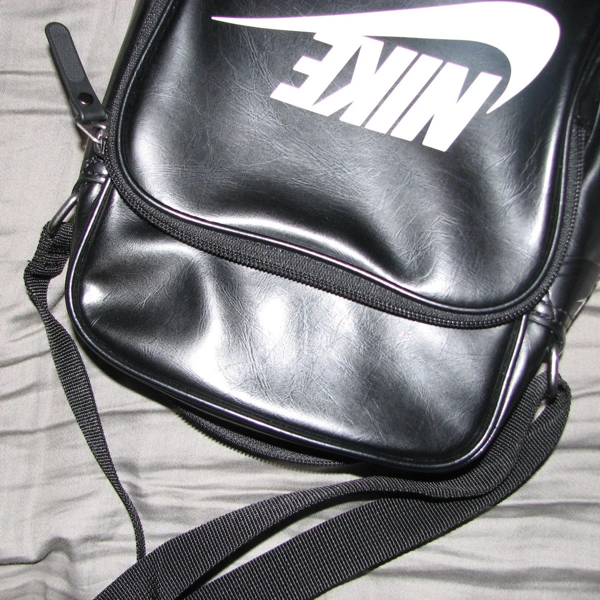 Nike side bag photo 3