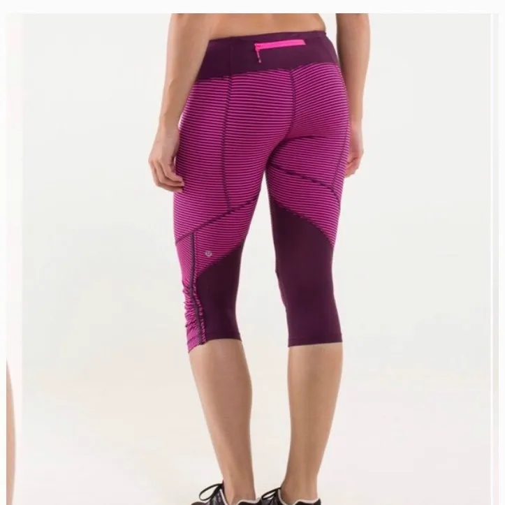 Lululemon run for your life crop - Size 8 photo 3