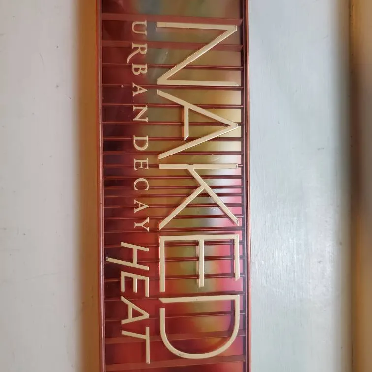 Naked Palette By Urban Decay, Like New photo 1