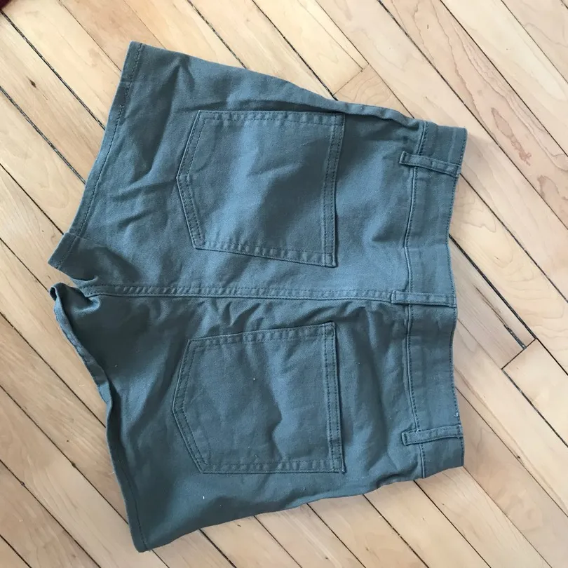 Green H&M Shorts photo 3