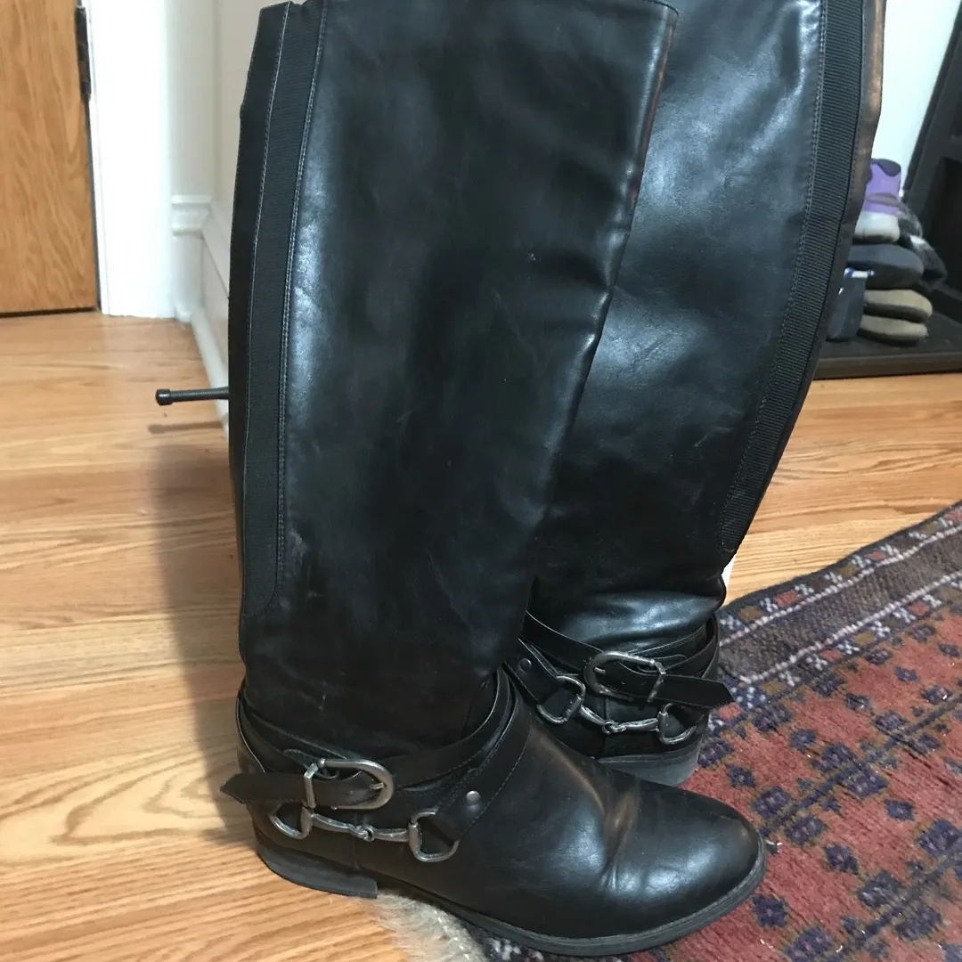 Size 9 Denver And Hayes Boots photo 1