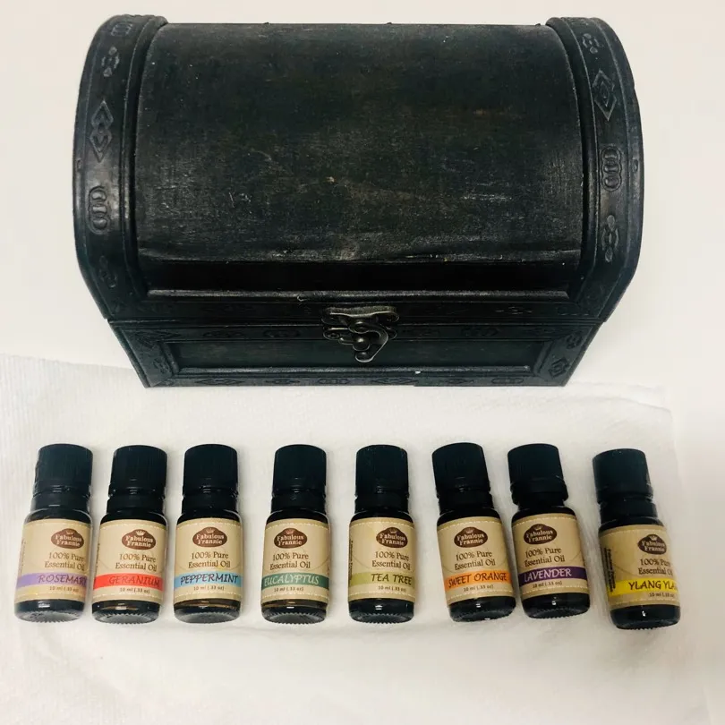 100% Pure Essential Oil With Wood Box photo 1