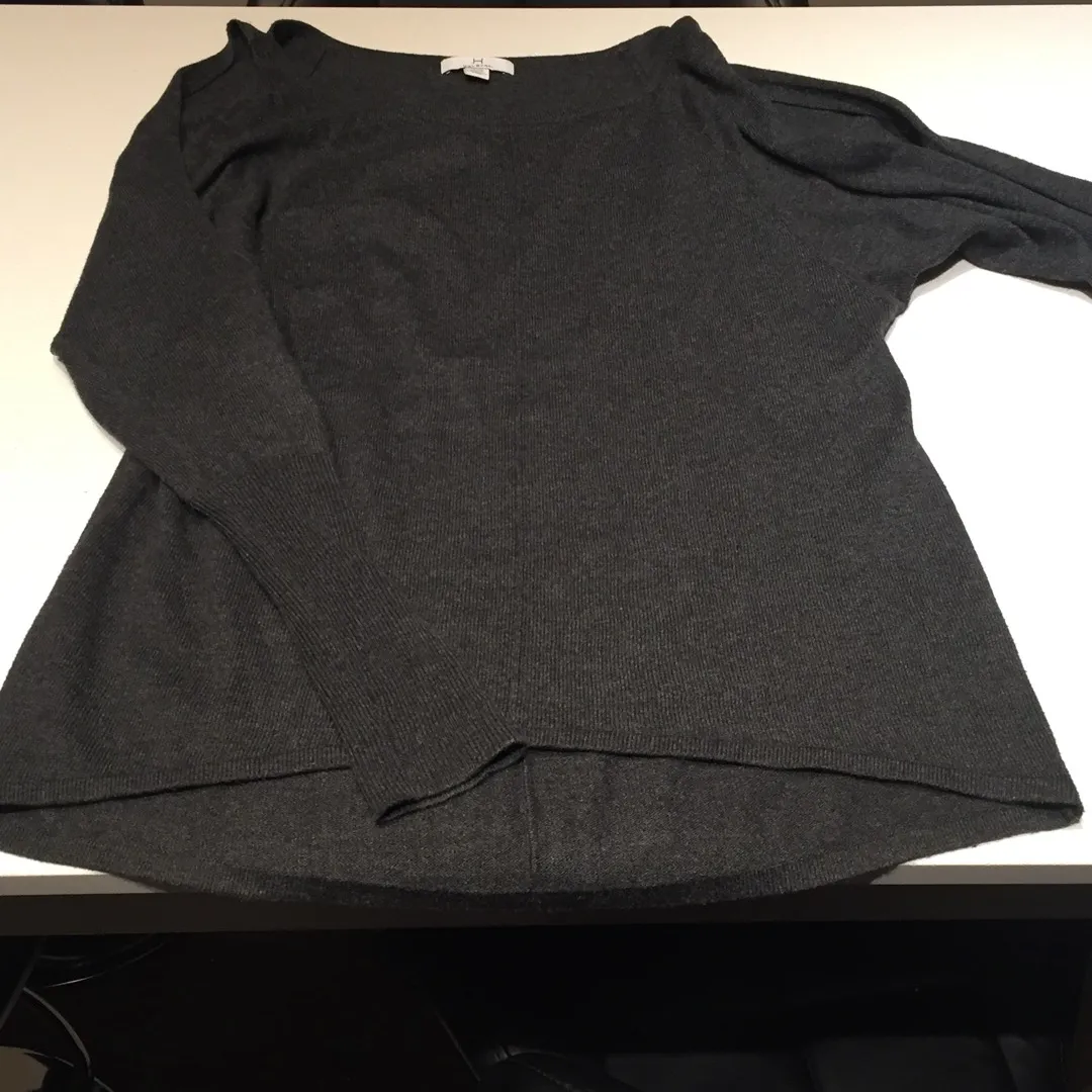 Grey Women’s Sweater. photo 1