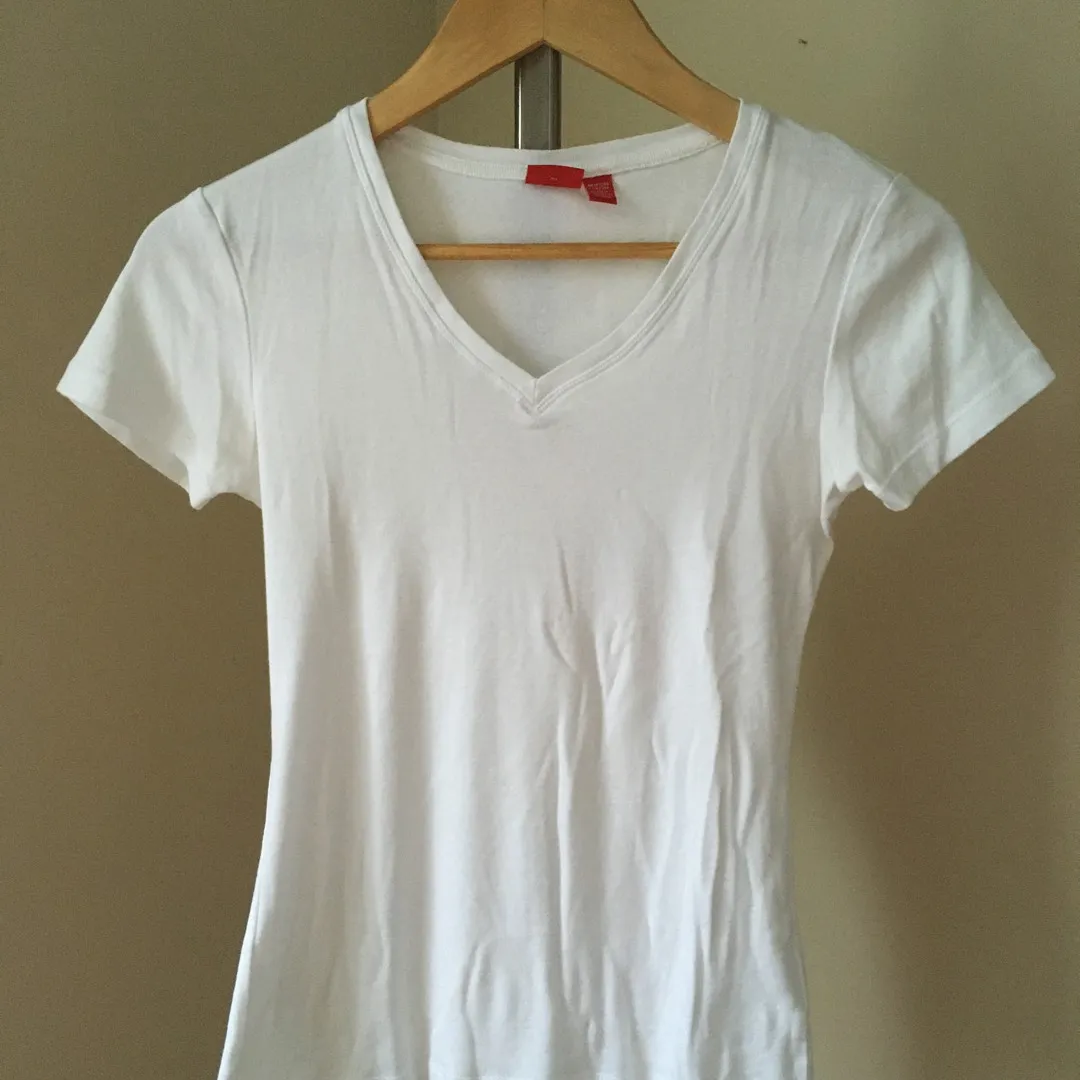 Esprit Plain White Fitted XS Tee photo 1