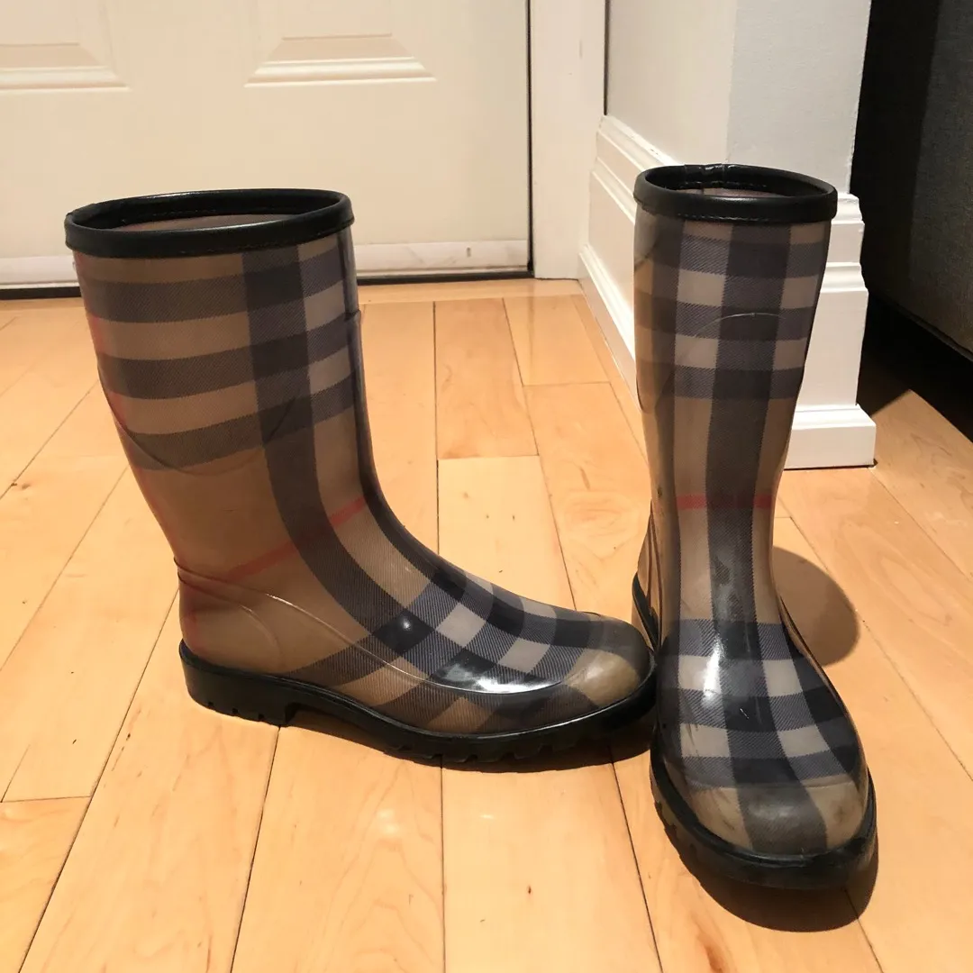 Burberry Rain boots - Size 37 photo 1