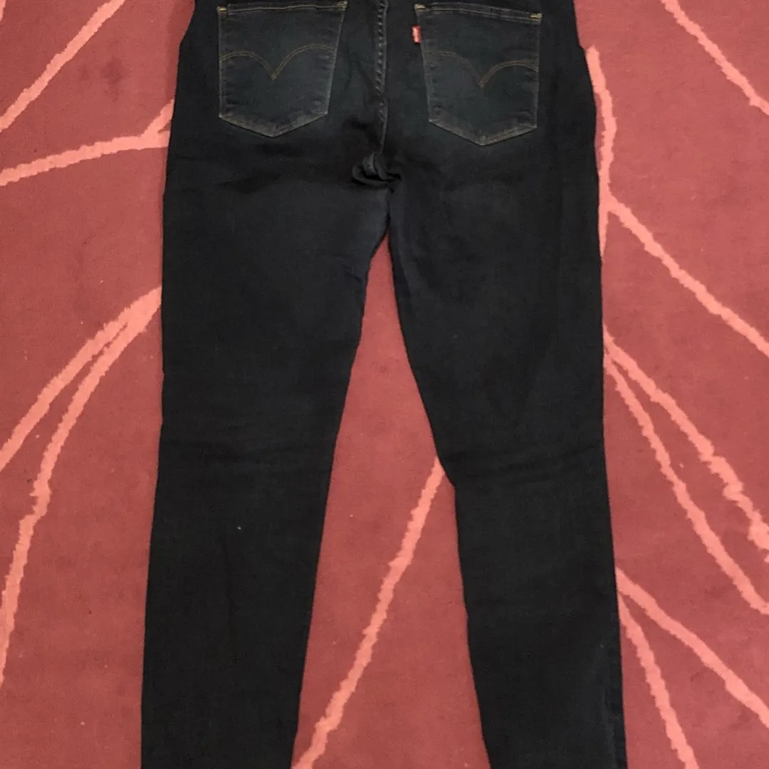 Levi's 311 Shaping Skinny Jeans - Size 30S photo 3