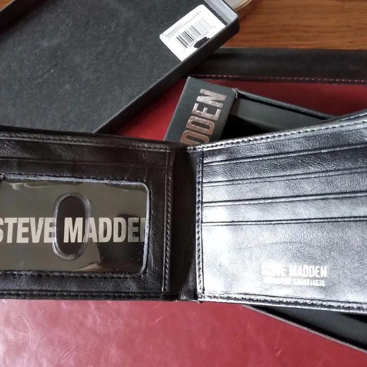Steve Madden Men's Wallet photo 1