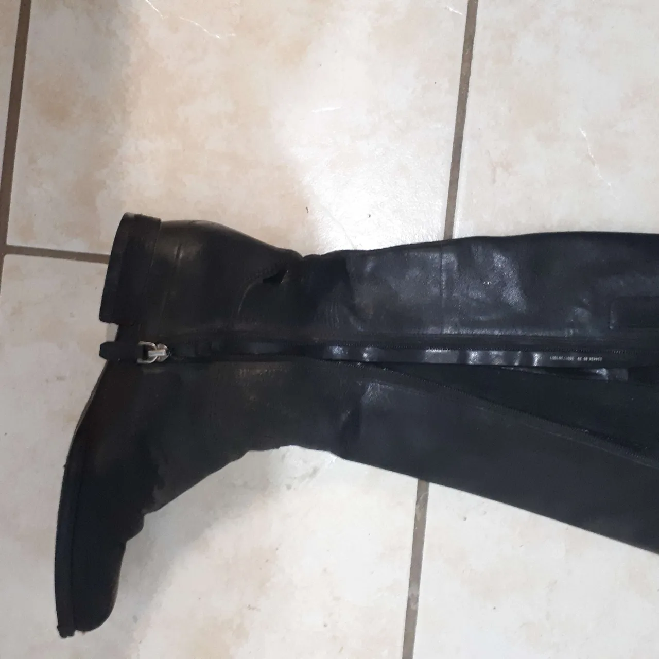 Black leather boots knee high size 8 with buckles on the side photo 3