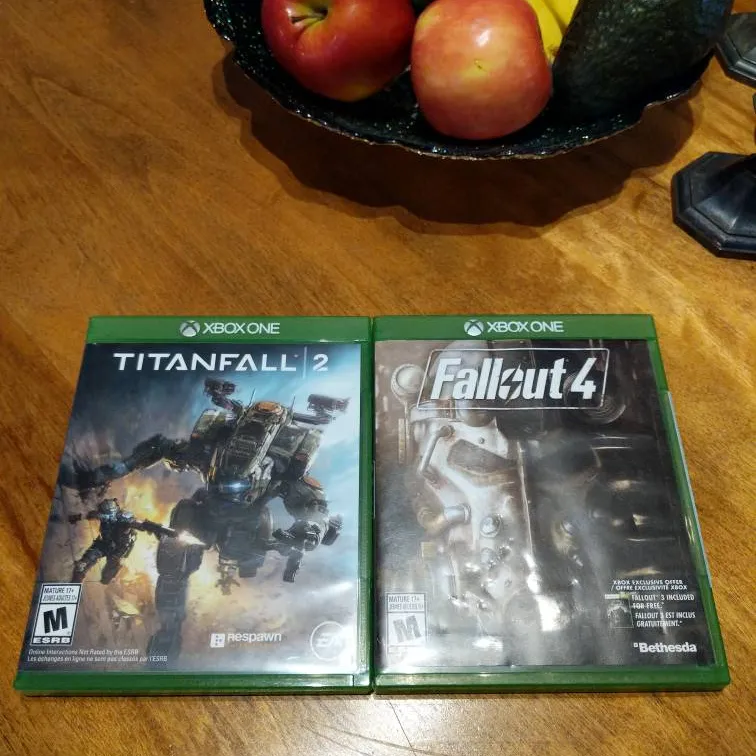 Titanfall 2 And Fallout 4 Xbox One photo 1