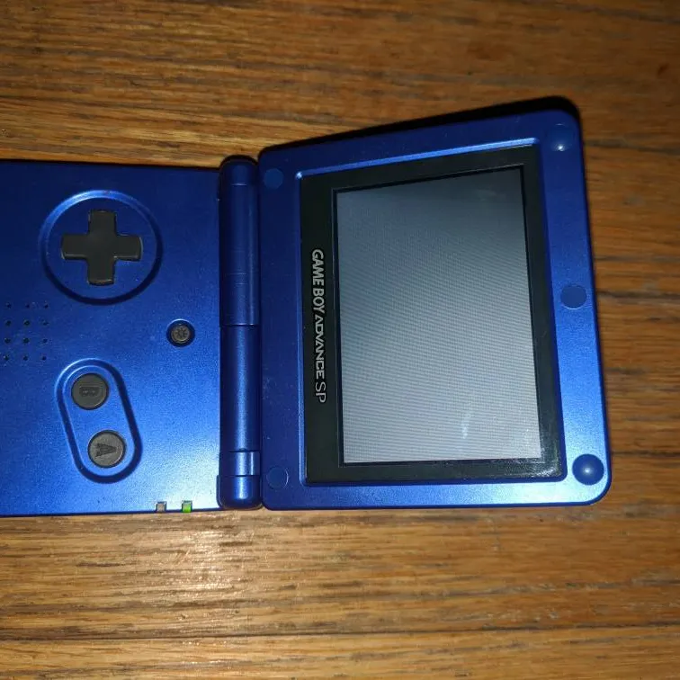 Gameboy Advanced Sp With Accessories photo 7