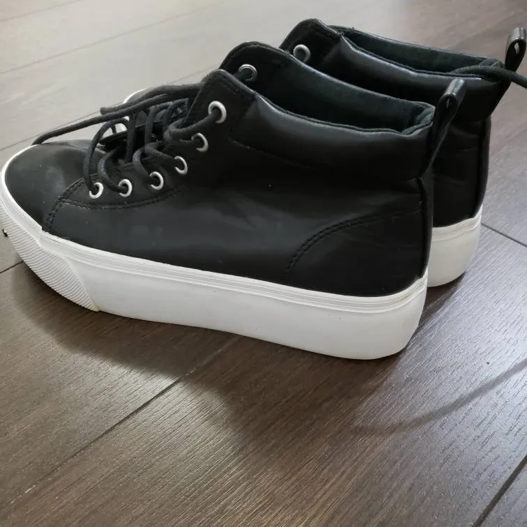 EUC Platform Sneakers photo 3