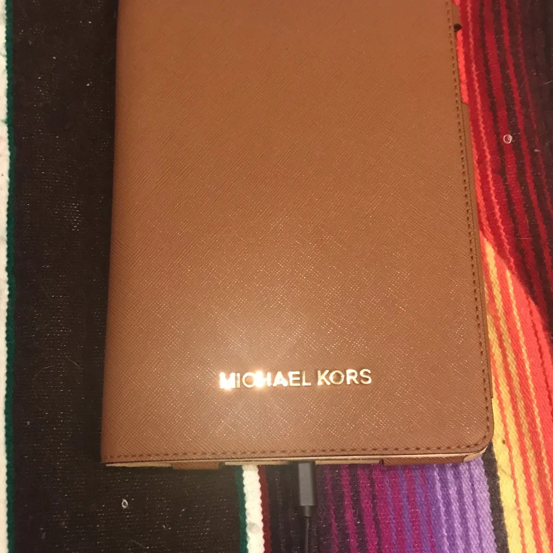 Michael Kors iPad Mini Leather Case photo 3