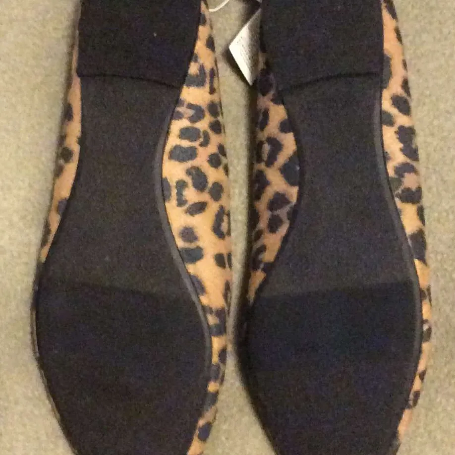 Old Navy Leopard Flats - SZ 8 - Faux Suede New, Never Worn photo 3