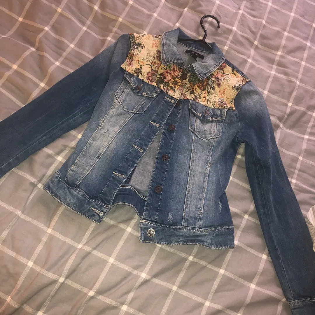 Jean Jacket With Floral Detail photo 1