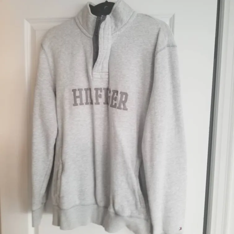 Hilfiger Sweater - Large photo 1
