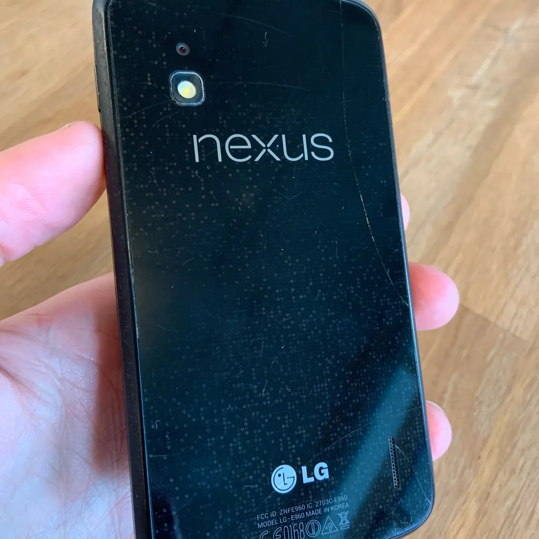 Nexus 4 Android Phone photo 3