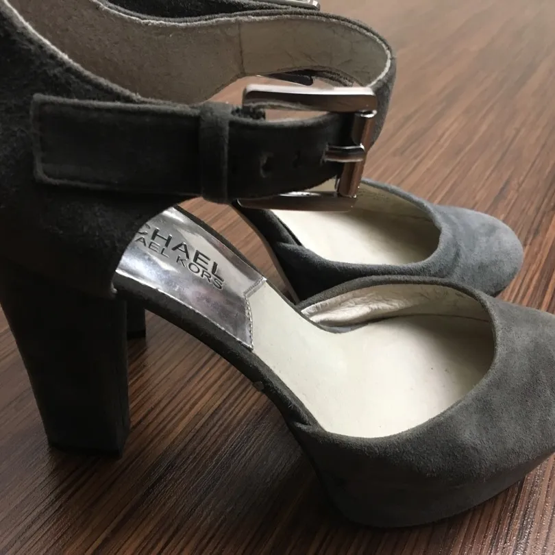 Michael Kors heels Size 5.5 photo 1