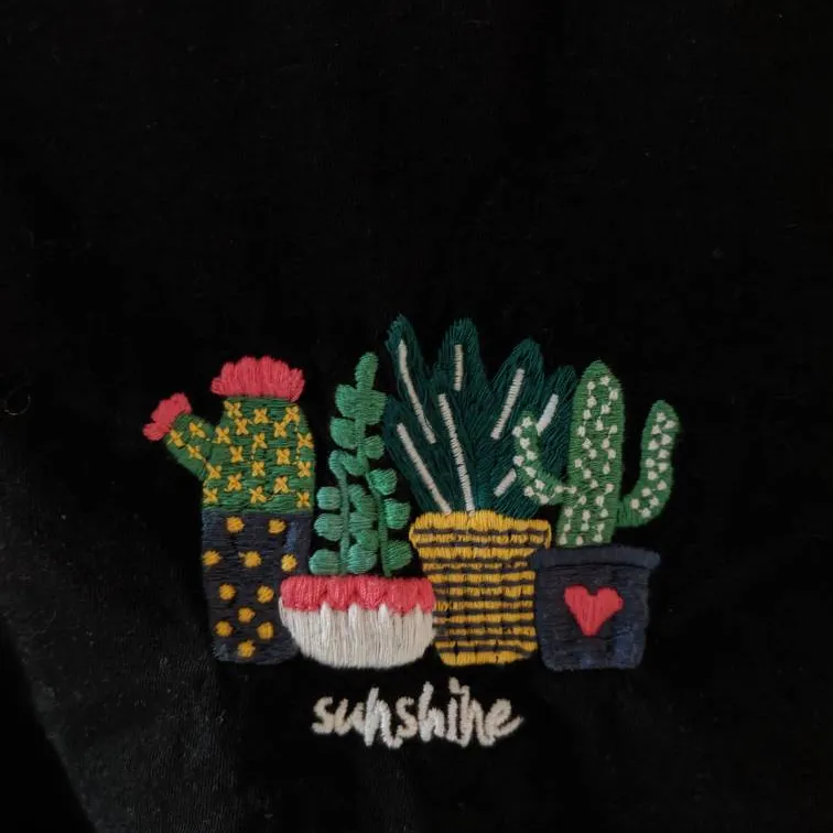 Black Sunshine Plant Embroidered T-Shirt photo 3