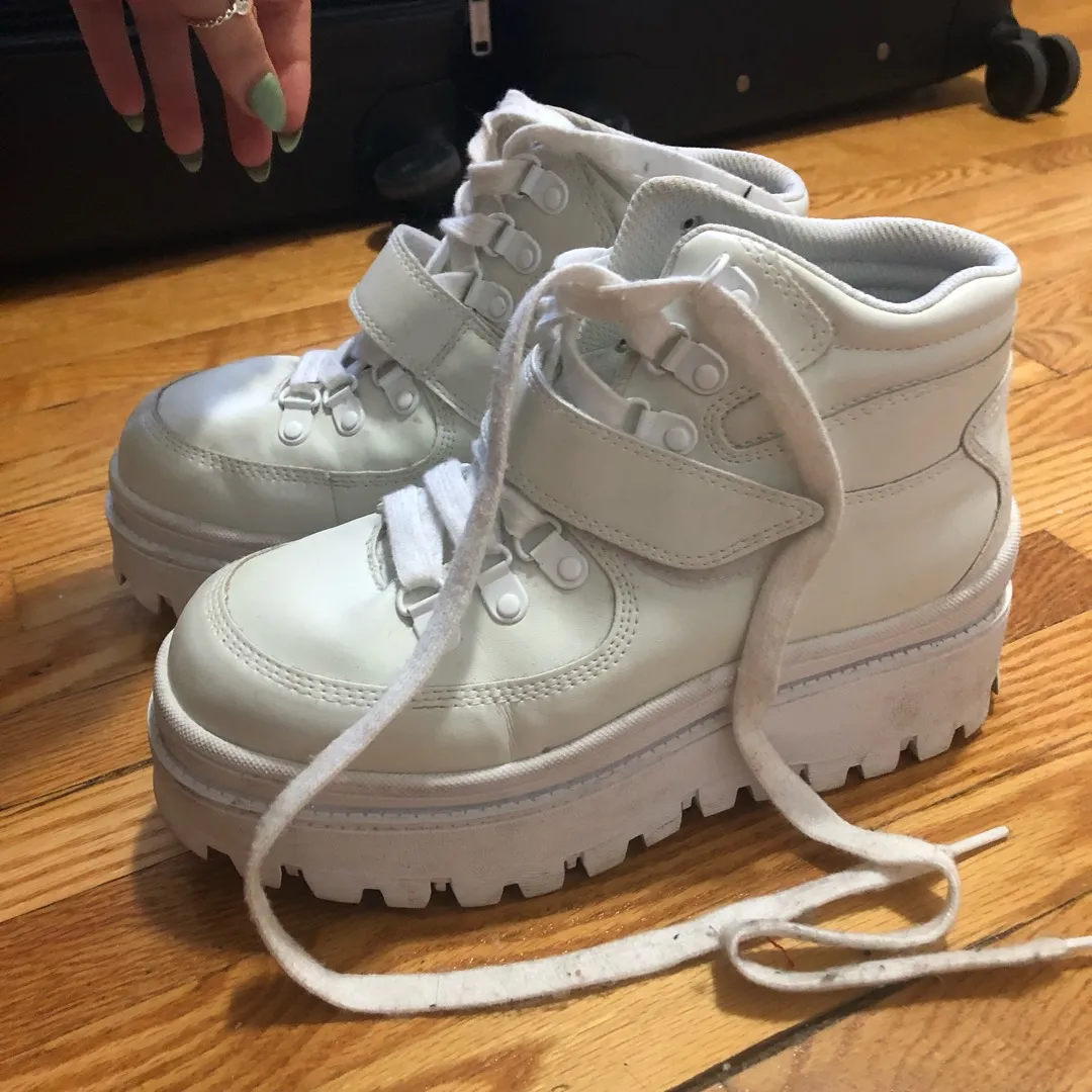 Jeffery campbell platform white boots !! photo 1