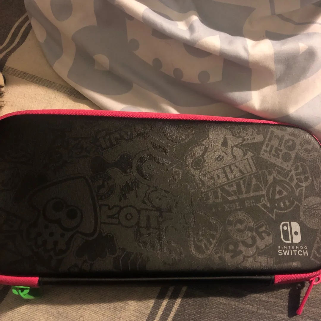 Nintendo Switch Case photo 1