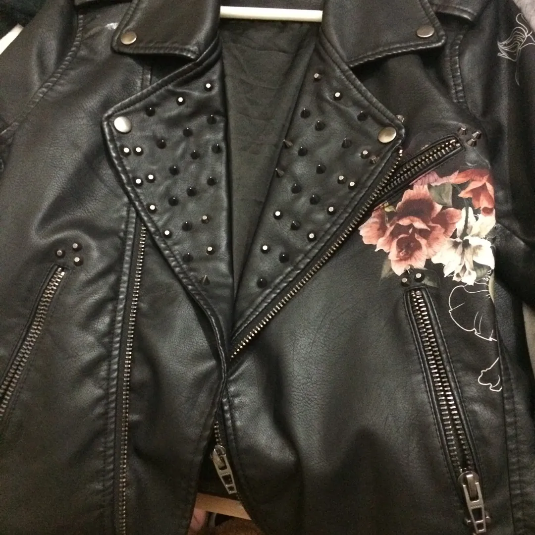 Real Leather Jacket Size Medium photo 1