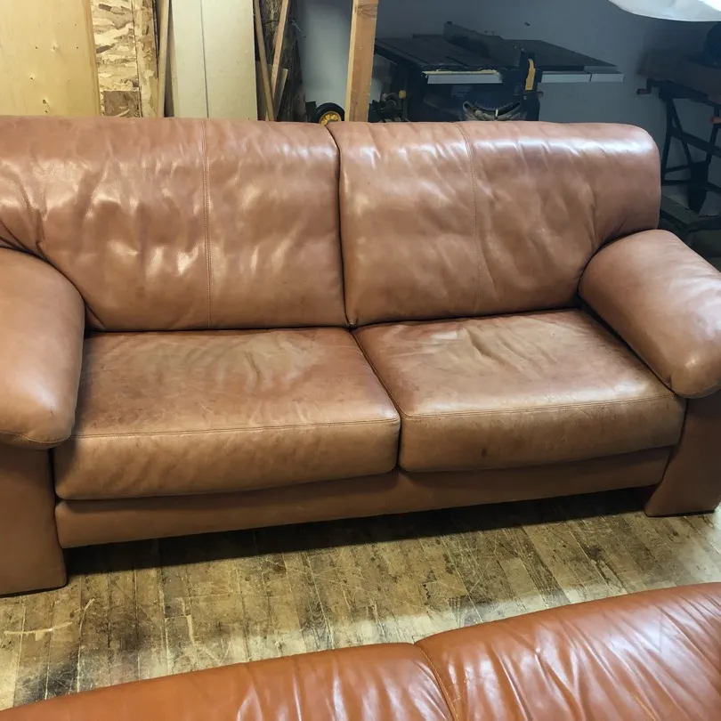 Real leather Couch photo 1