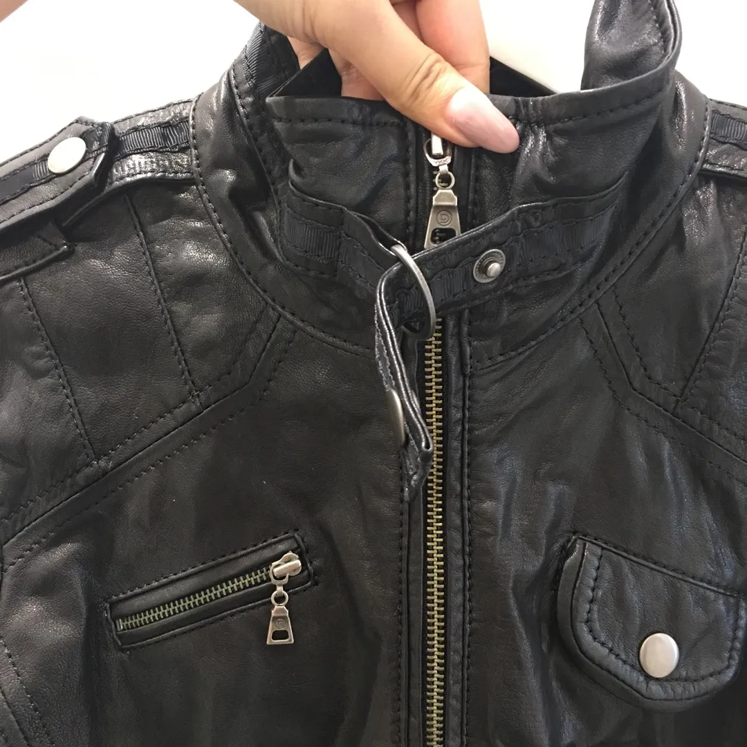 Danier Motto Genuine Leather Jacket photo 3