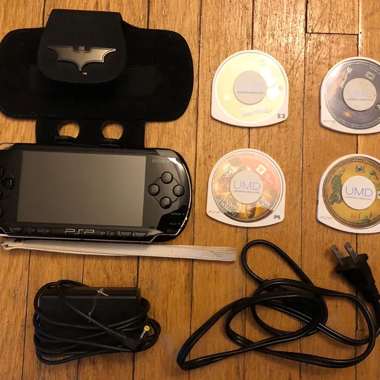 PSP 1001 PlayStation Portable (first Gen) photo 1