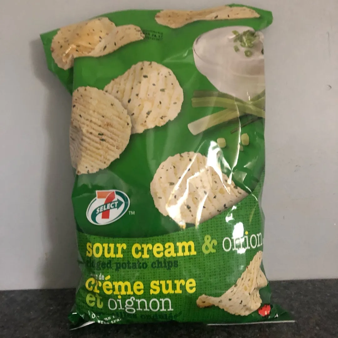 Sour Cream And Onion Chips photo 1