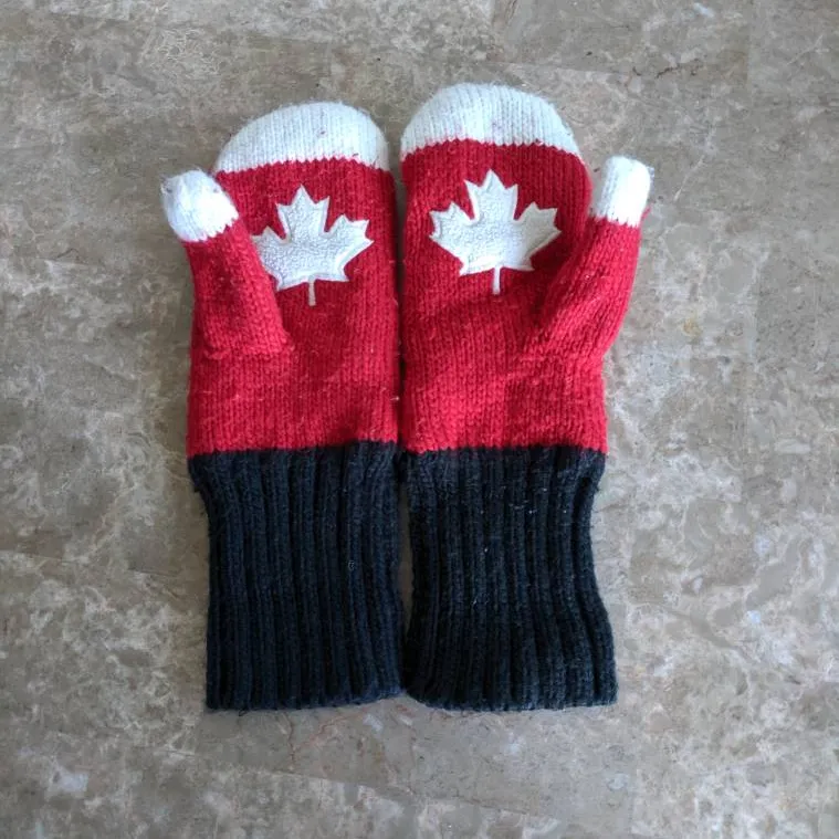 Canada Winter Gloves photo 3