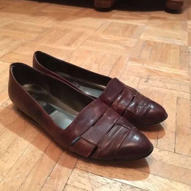 Vintage Brown Leather Flats 8.5 photo 1