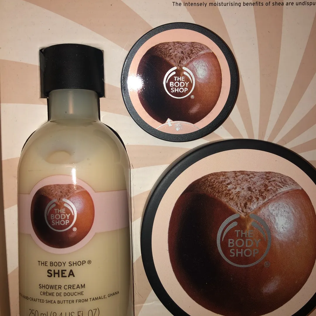 The Body Shop Shea Body Butter And Shower Cream photo 1