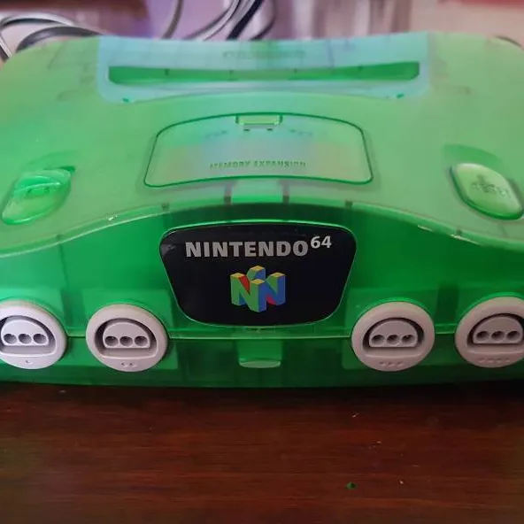 Nintendo 64 - Jungle Green photo 3