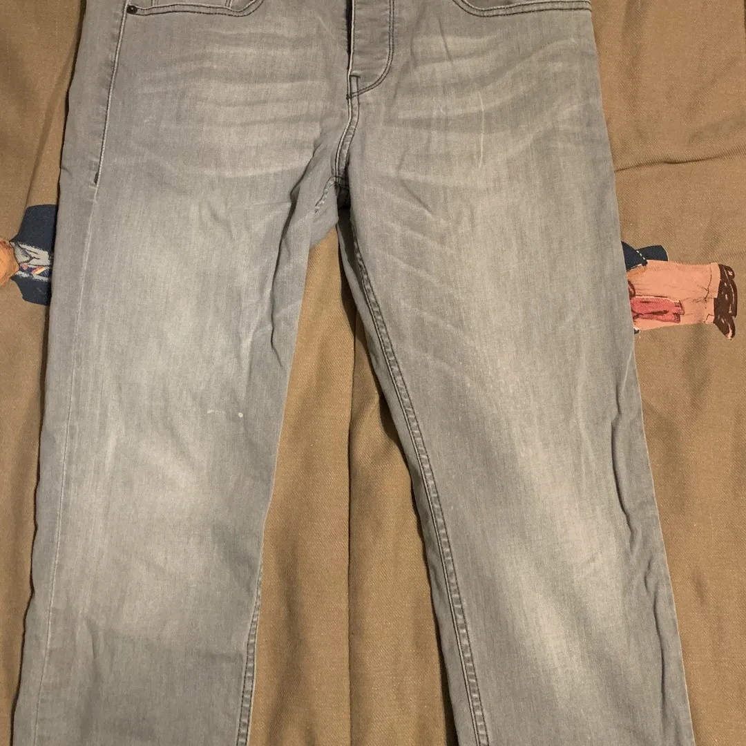 Hugo Boss 34/32 Men’s Jeans Tapered Fit photo 1
