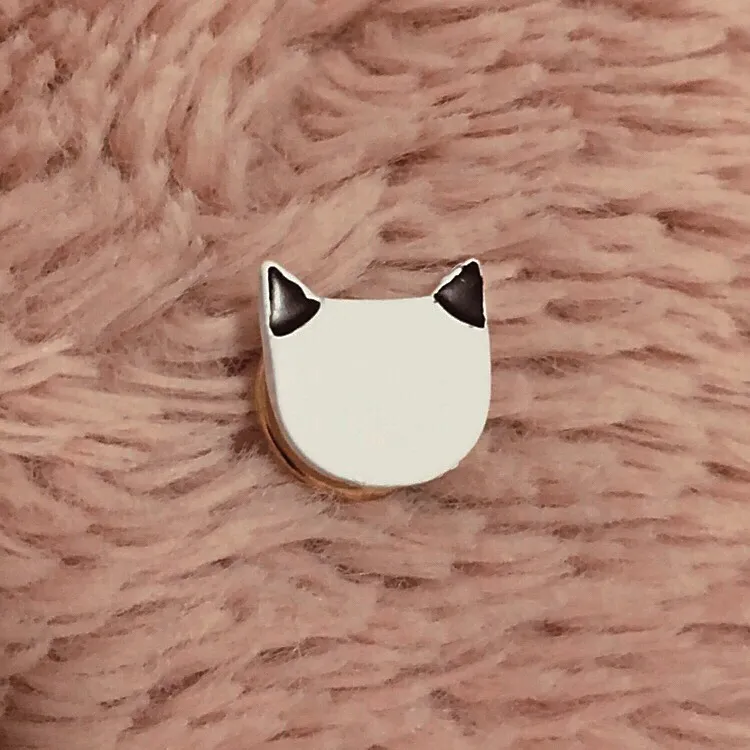 White Minimalist Cat Pin photo 1