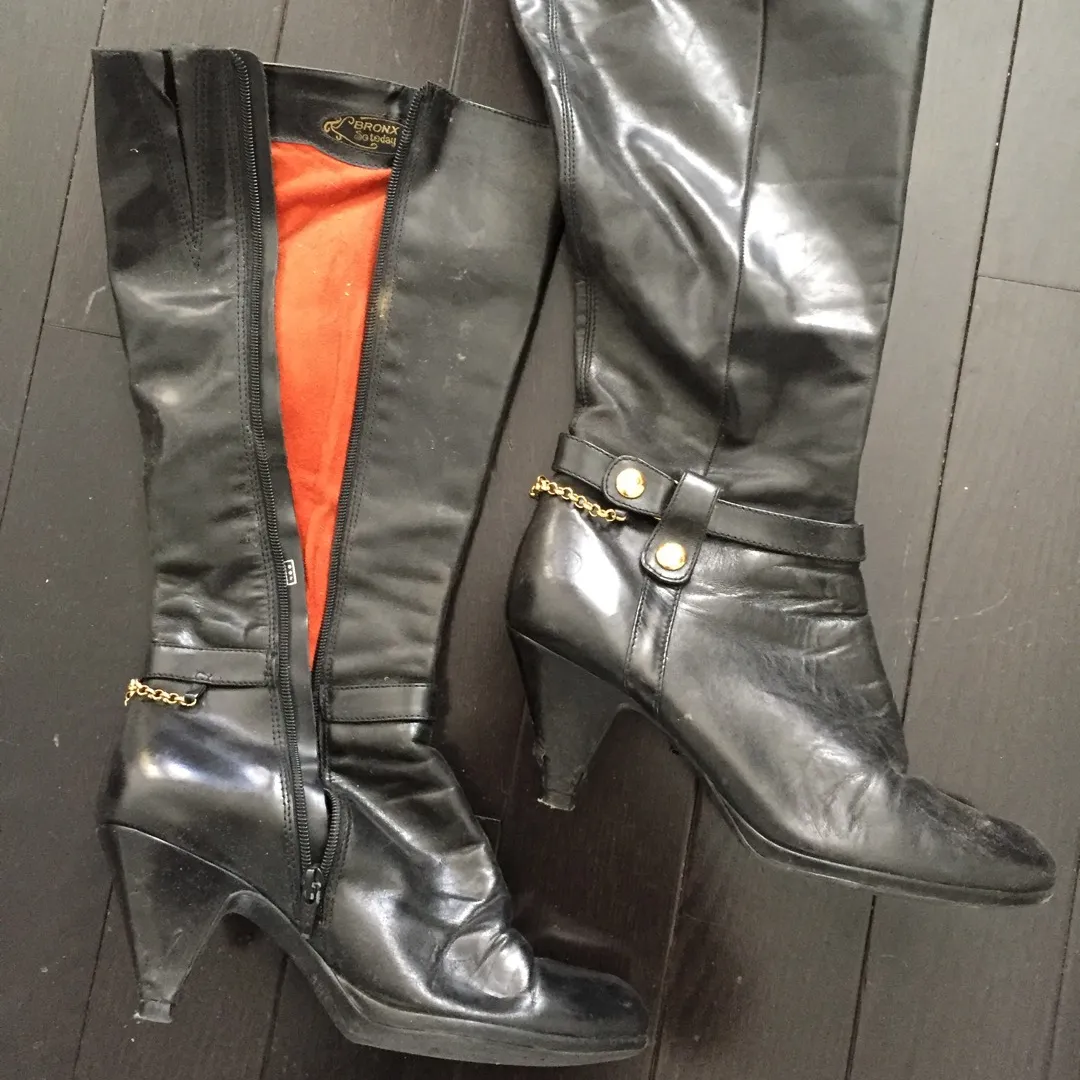 Leather Boots With Chain Size 38 photo 1