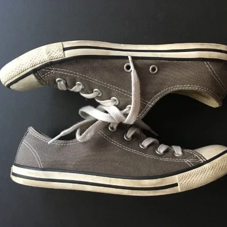 Grey Converse photo 1