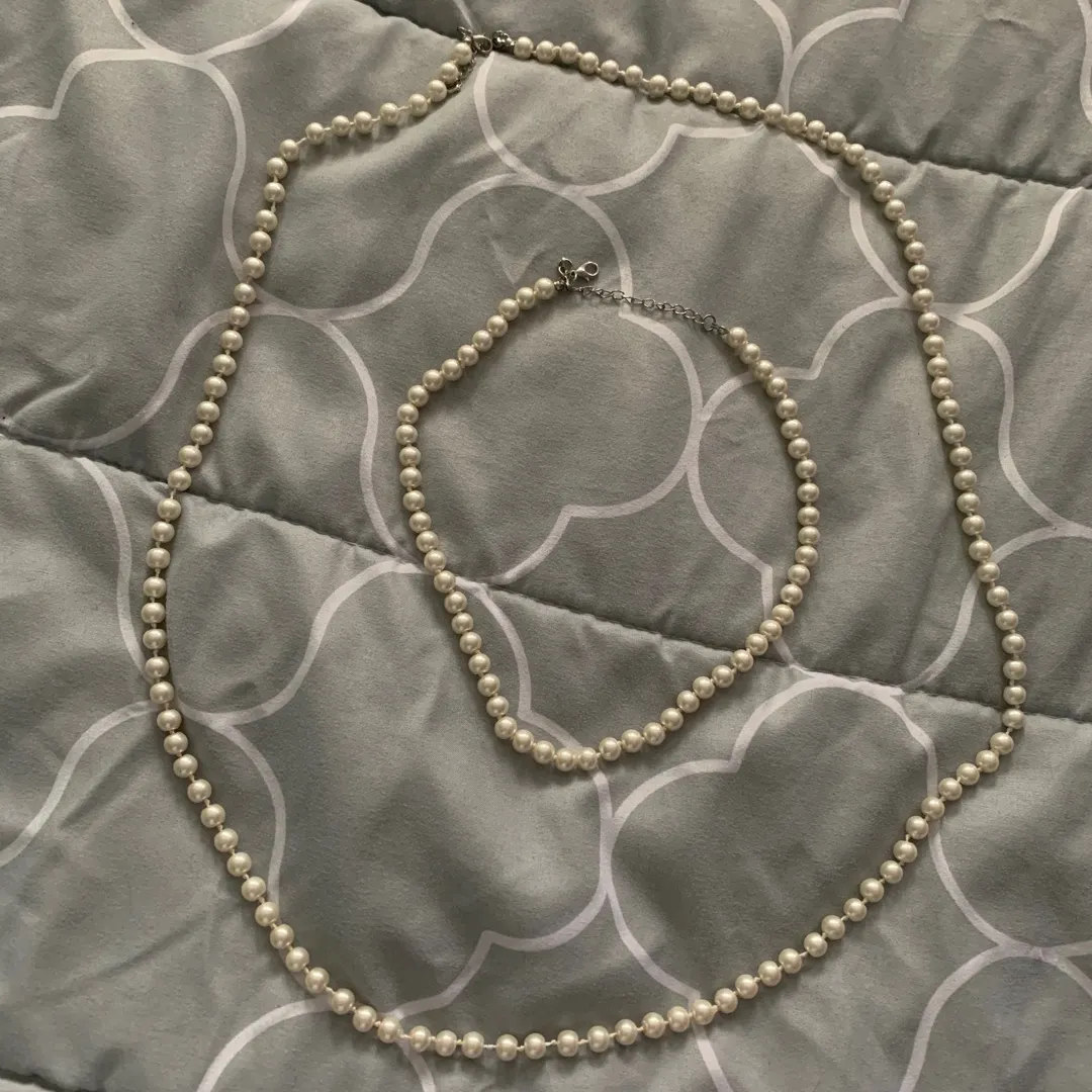 Fake Pearls photo 1