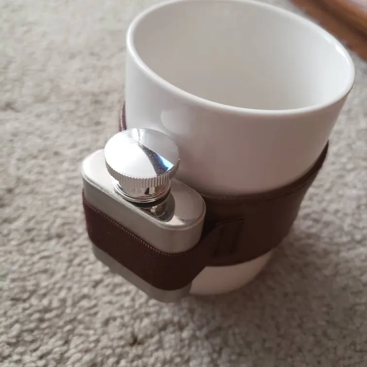 Coffe Mug With Mini Flask photo 1