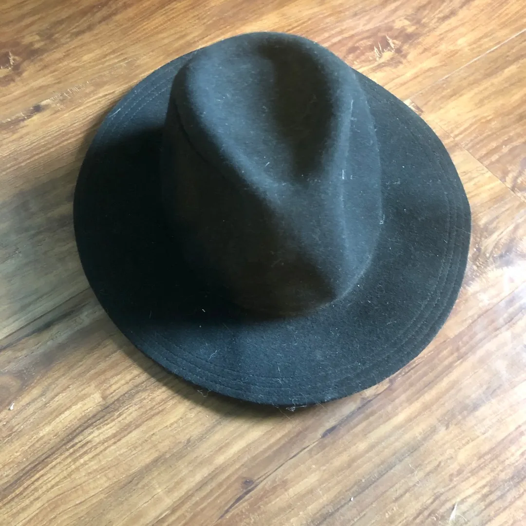 black hat photo 1