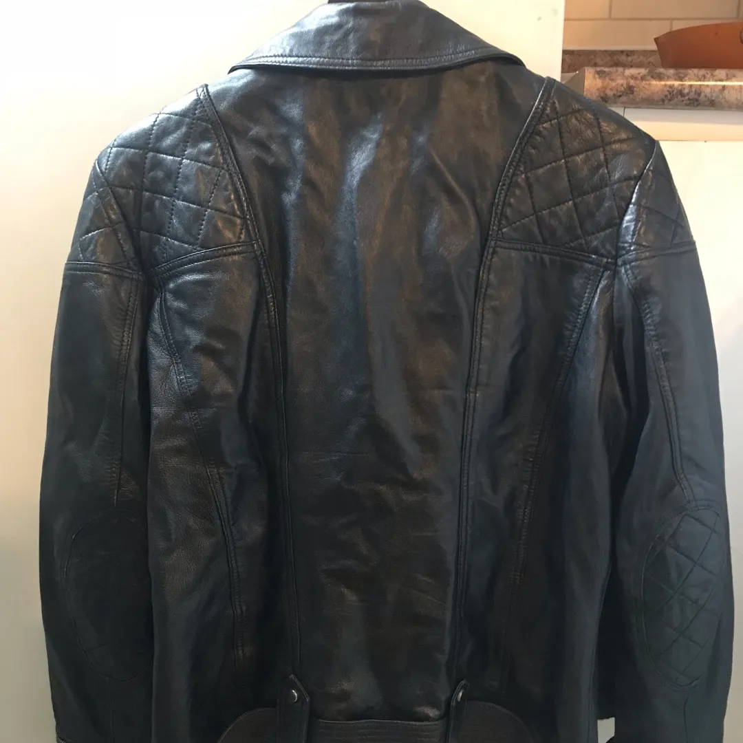 Danier Leather Jacket Size L photo 3
