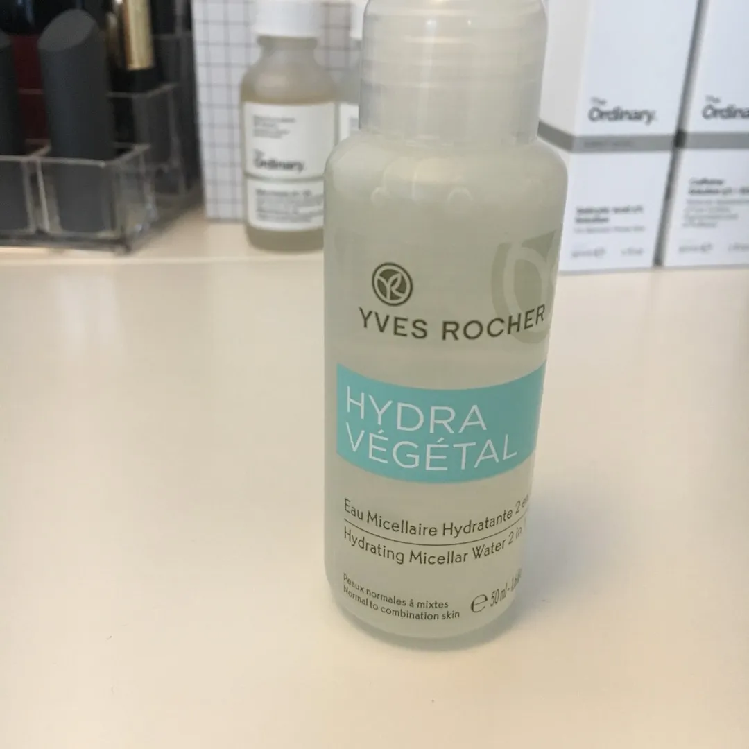 Yves Rocher Hydrating Micellar Water Deluxe Sample photo 1