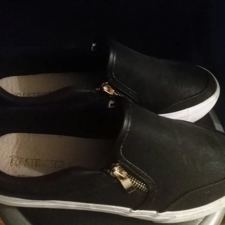 Black Shoes photo 1