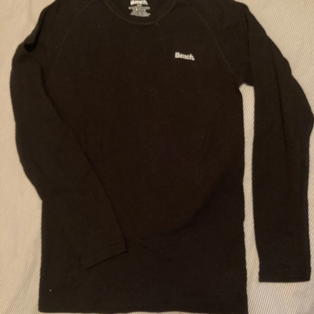 Bench Long Sleeve S/MBlack Top photo 1