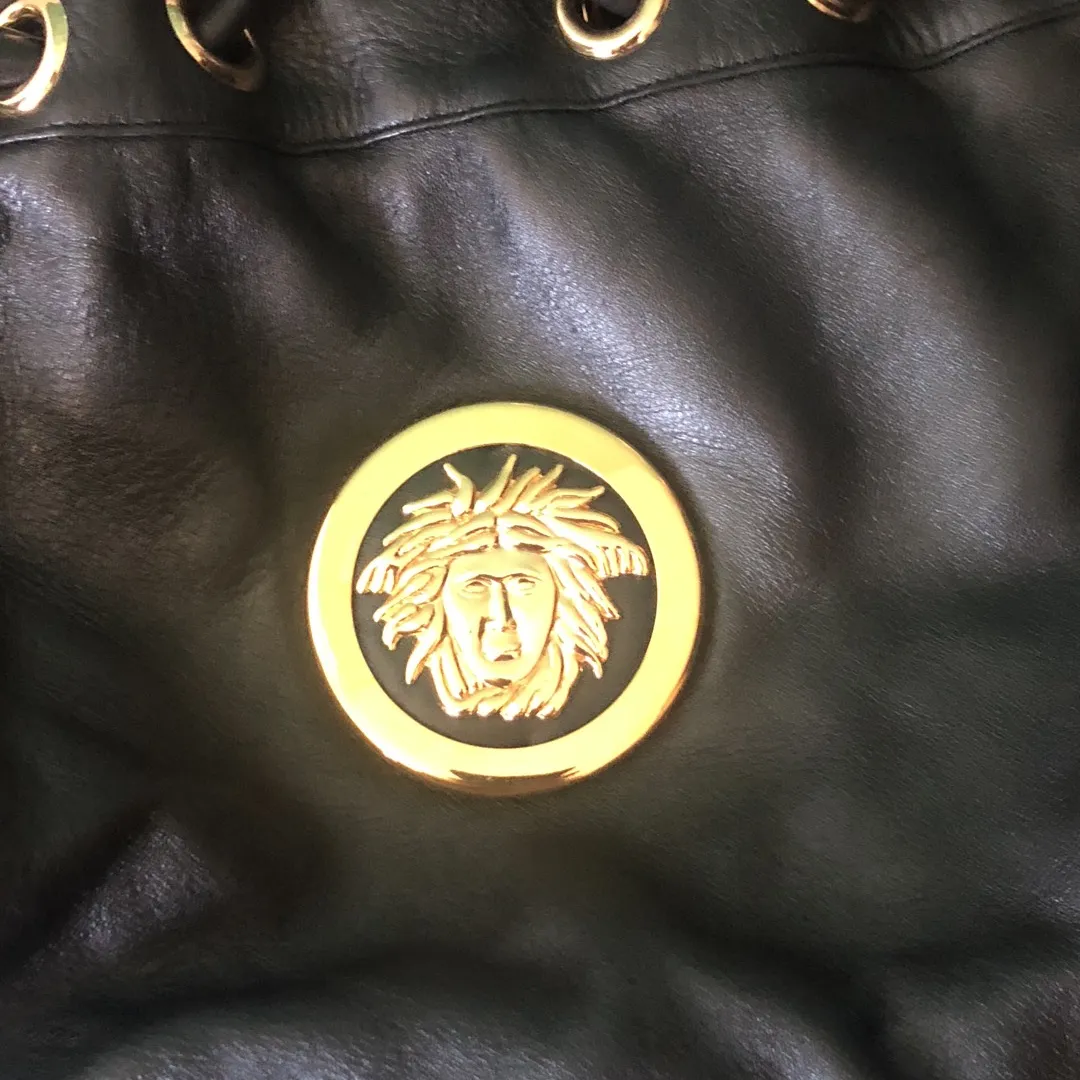 Vintage Versace handbag With Gold Chain (not Authentic) photo 4
