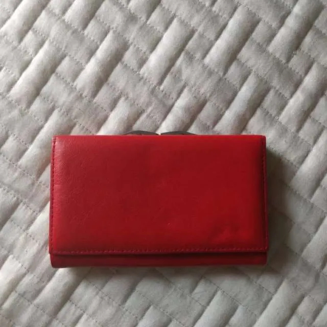 🦊 Compact Wallet photo 1